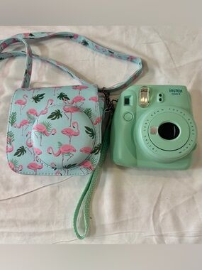 Fujifilm Instax Mini 9 Instant Camera Mint Green **TESTED** W/Flamingo Case